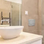 Gloria Living Ii - At Your Doorstep